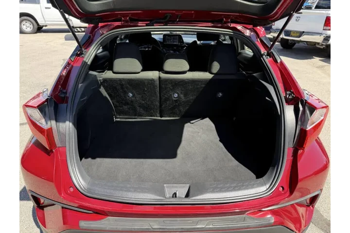 $13950 : 2019 C-HR LE image 7