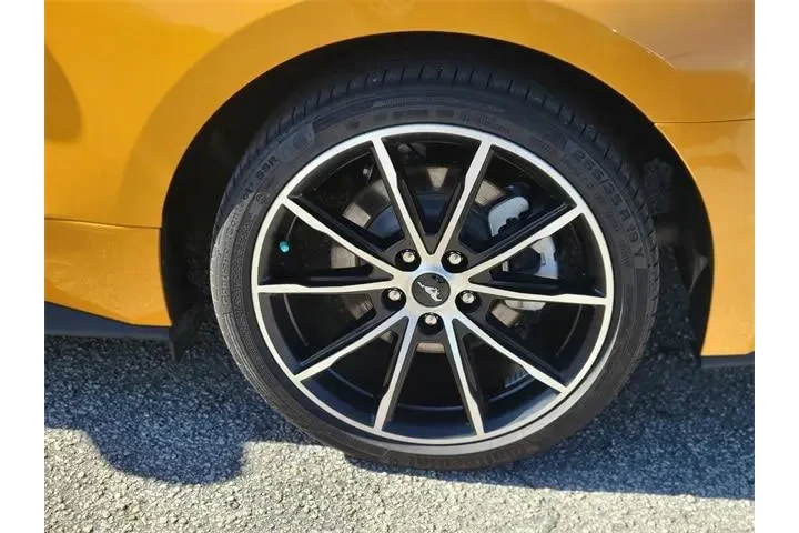 $20591 : Ford Mustang 2022 EcoBoost 2 image 7