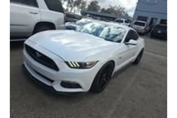 $33950 : Ford Mustang 2017 GT 2dr Fas image 1