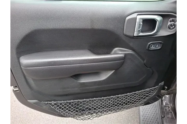 $23888 : Jeep Wrangler Unlimited 2020 image 9