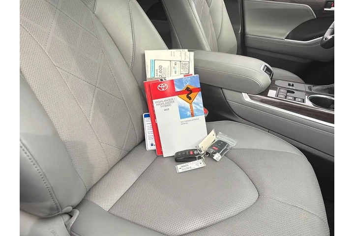 $55000 : Gold Certified2025 Highlander image 6