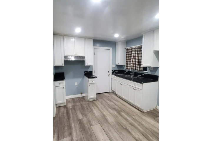 $2850 : Casa bonita 2 recamaras 1 baño image 9