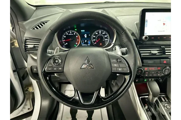 $25990 : Mitsubishi Eclipse Cross 202 image 4