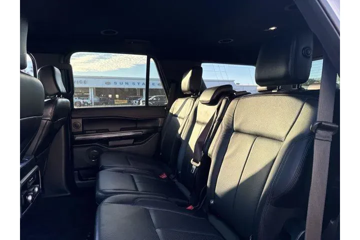 $14591 : Ford Expedition 2018 4x4 XLT image 8