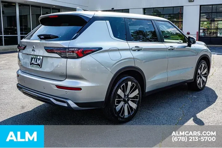 $24920 : Mitsubishi Outlander 2025 SE image 6