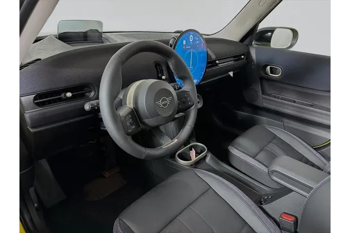 $32750 : MINI Hardtop 4 Door 2025 Coo image 9