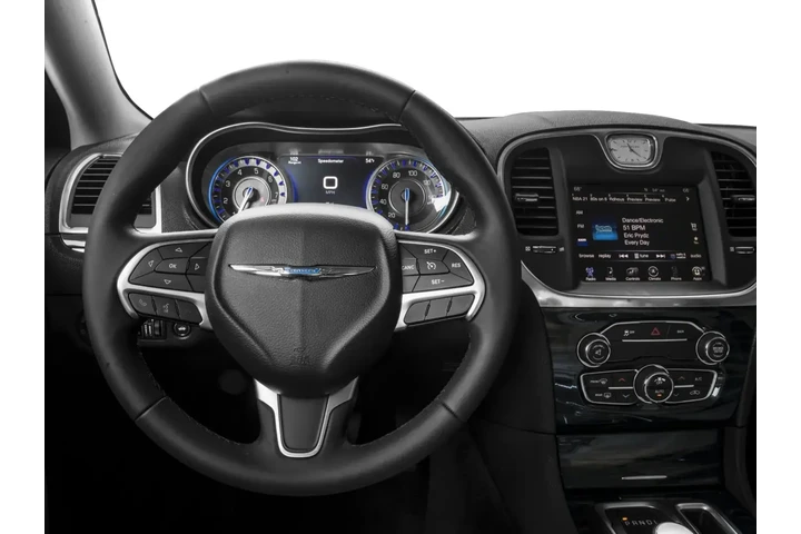 Chrysler 300 2016 Limited 4d image 4