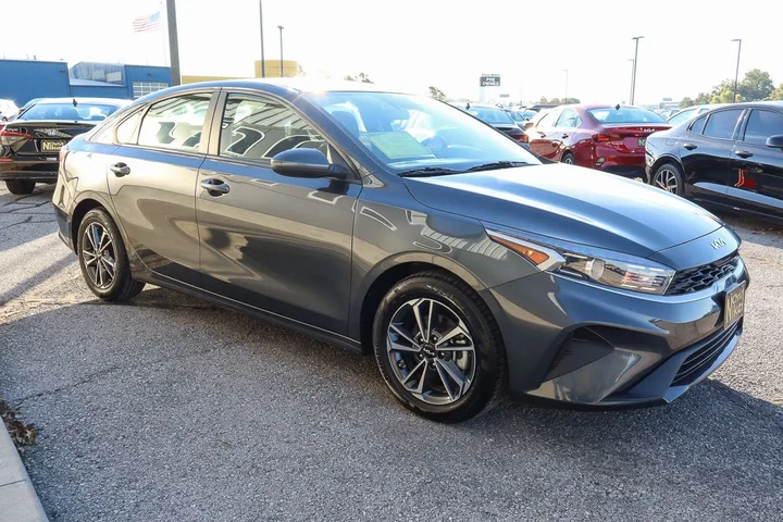 $18188 : 2024 Forte LXS image 3