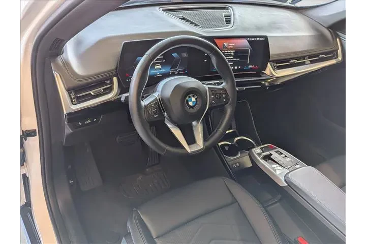 $37862 : BMW X1 2025 AWD xDrive28i 4d image 10