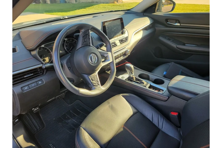 $9900 : 2021 Nissan Altima SR image 5