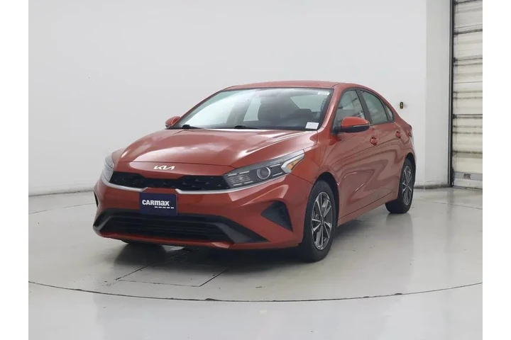 $17998 : Kia Forte 2023 LXS 4dr Sedan image 4