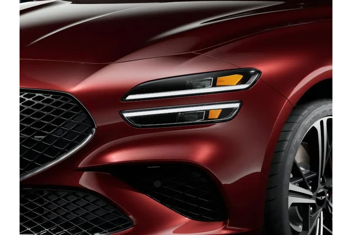 Genesis G70 2025 3.3T Sport image 9