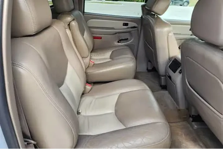 $6000 : Clean and still runs well image 1