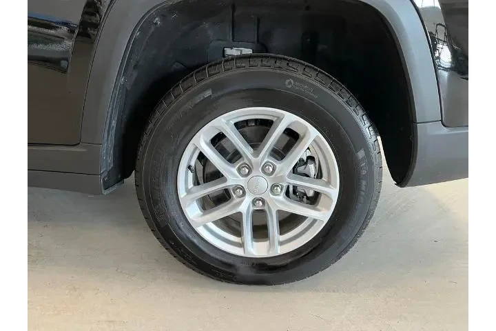 $33981 : Jeep Grand Cherokee L 2024 4 image 10