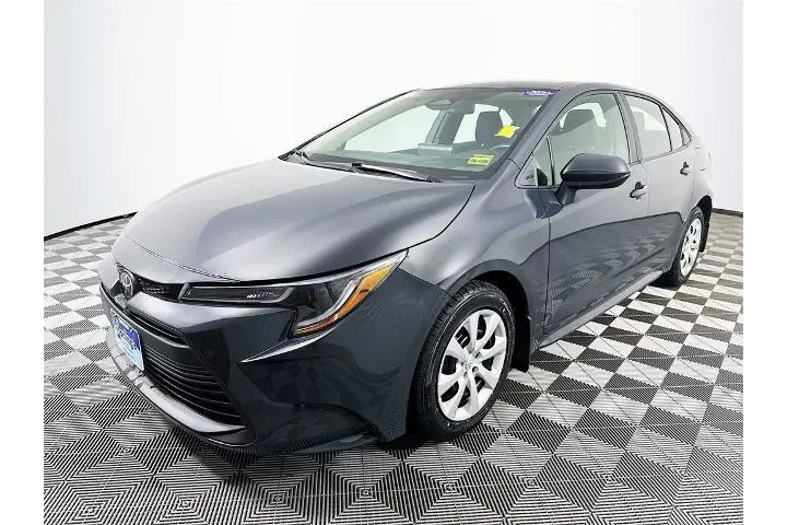 $21499 : Toyota Corolla 2024 LE 4dr S image 3