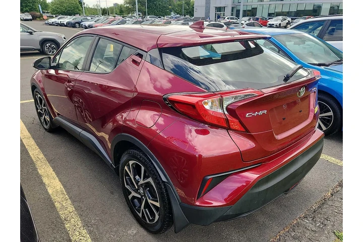 $17995 : Toyota C-HR 2018 XLE Premium image 10