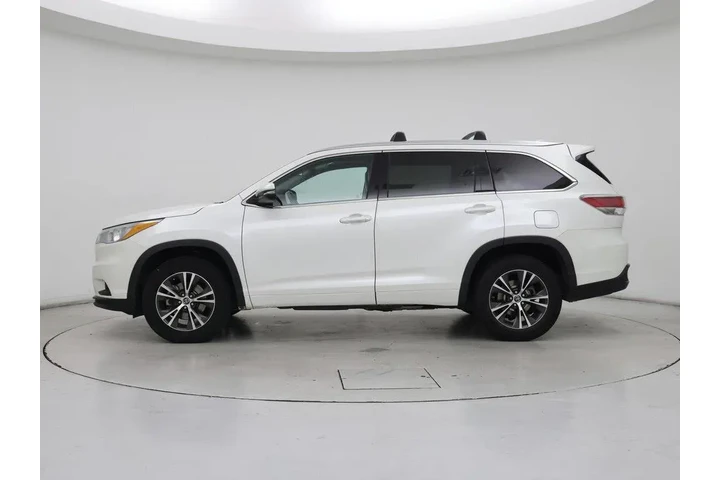 $23998 : Toyota Highlander 2016 XLE 4 image 3