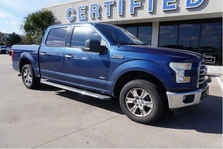 $14988 : Ford F-150 2015 4x2 XLT 4dr image 1