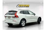 $18888 : Volvo XC60 2022 AWD B5 Momen thumbnail