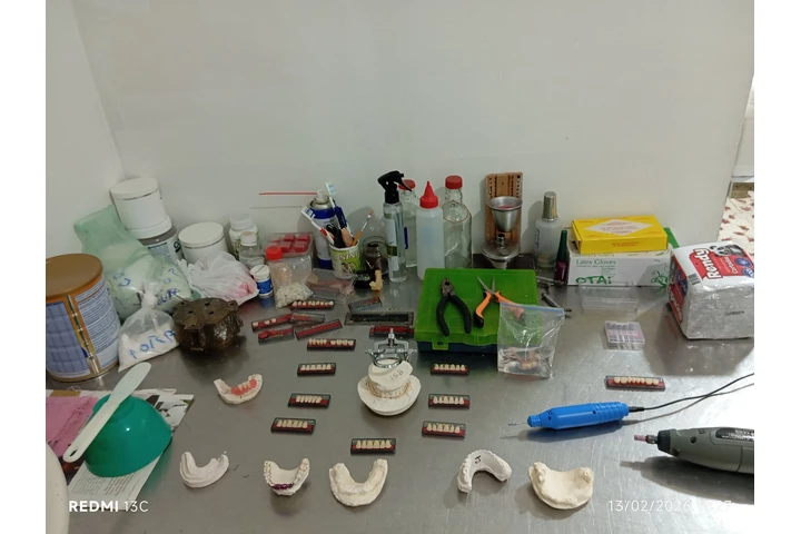 $5 : Vendo consultorio dental image 1