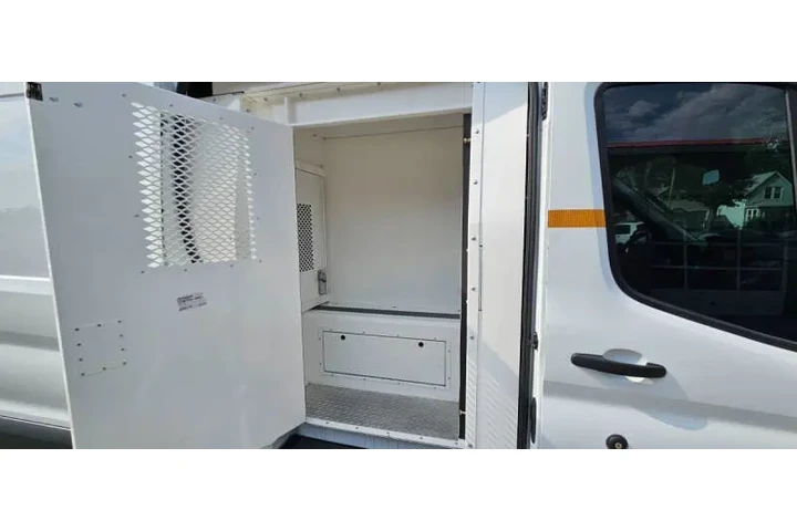 $21990 : 2015 Transit 350 image 9