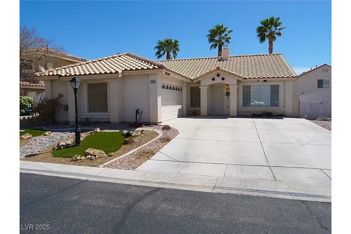 $1100 : 6508 Alpine Forest Ct, Las Veg image 2