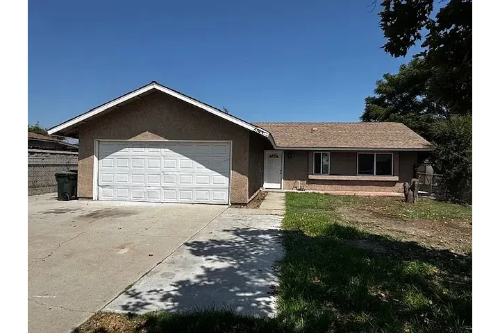 $900 : Beautiful Home...Fontana, CA image 1