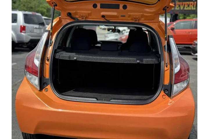 $11995 : 2015 Prius c Three image 10