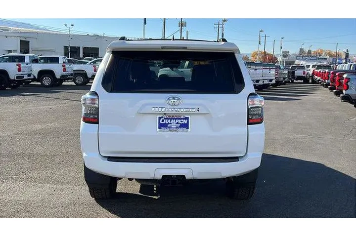 $38984 : Toyota 4Runner 2021 4x4 SR5 image 6