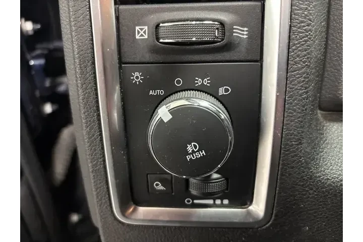 $15000 : Ram 1500 2016 4x4 Outdoorsma image 9