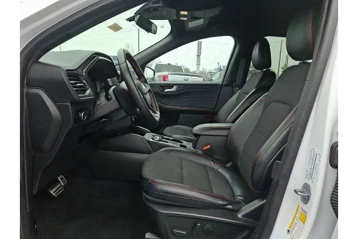 $26861 : Ford Escape 2023 AWD ST-Line image 10