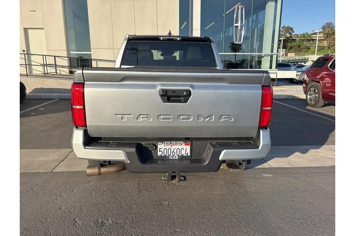 $35900 : Toyota Tacoma 2024 4x2 SR5 4 image 6