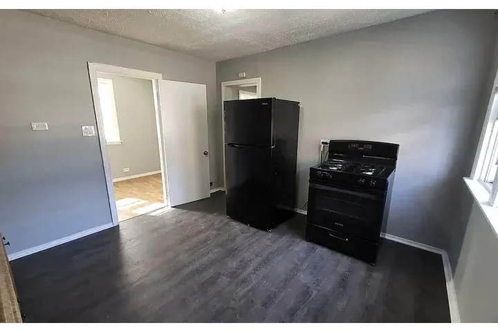 $1500 : HOUSE RENT AVAILABLE DALLAS TX image 6