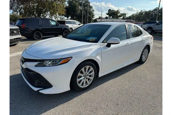 $18900 : Toyota Camry 2018 LE 4dr Sed image 6