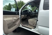 $13774 : 2007 Tacoma PreRunner V6 thumbnail