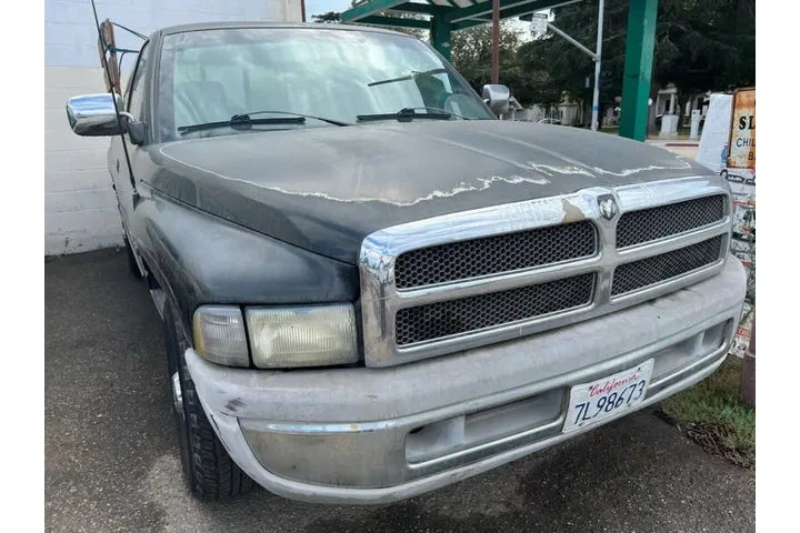 $4400 : 1995 Ram 2500 Laramie SLT image 4