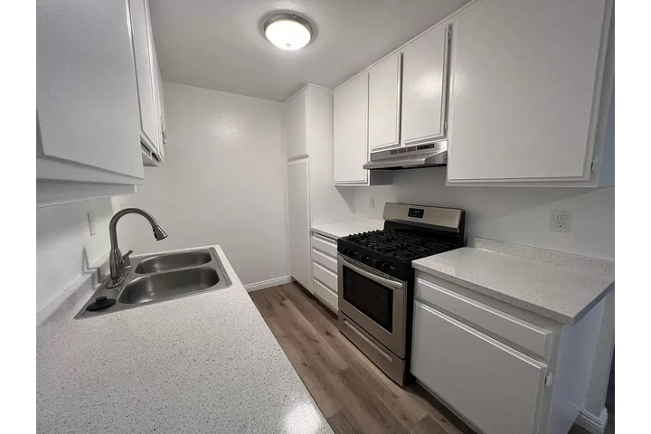 $1000 : Home Home image 10