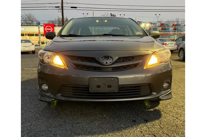 $10925 : 2011 Corolla image 8