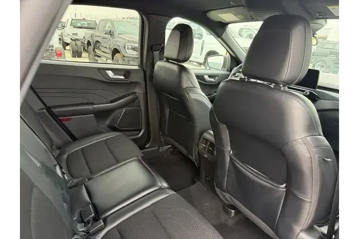 $21541 : Ford Escape 2025 ST-Line 4dr image 7