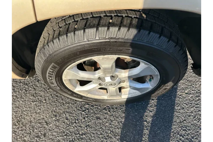 2009 RAV4 Limited image 3