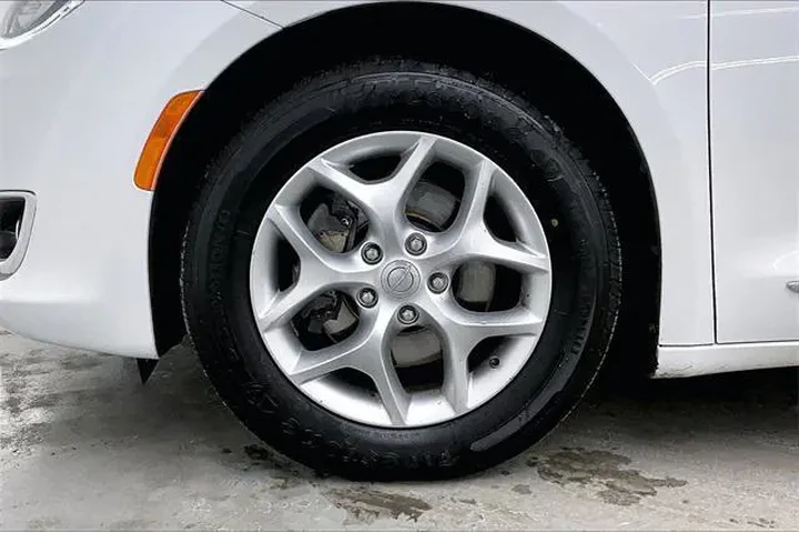 $12990 : Chrysler Pacifica 2020 Limit image 10