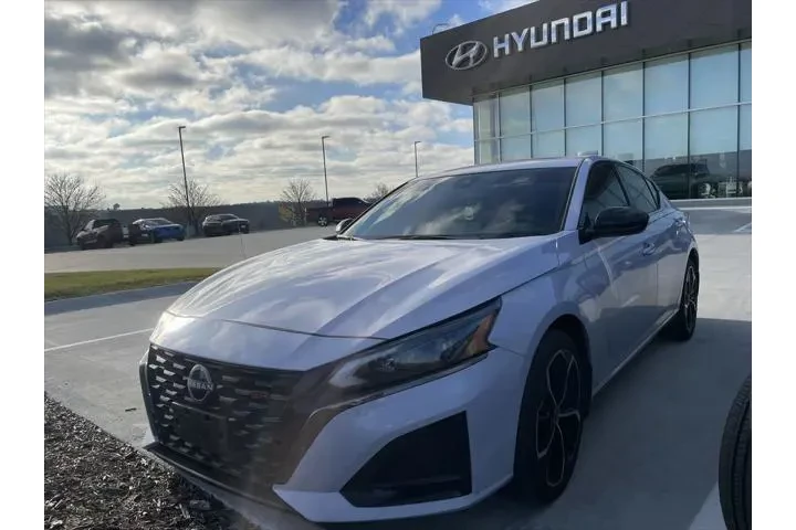 $25954 : Nissan Altima 2024 AWD 2.5 S image 1