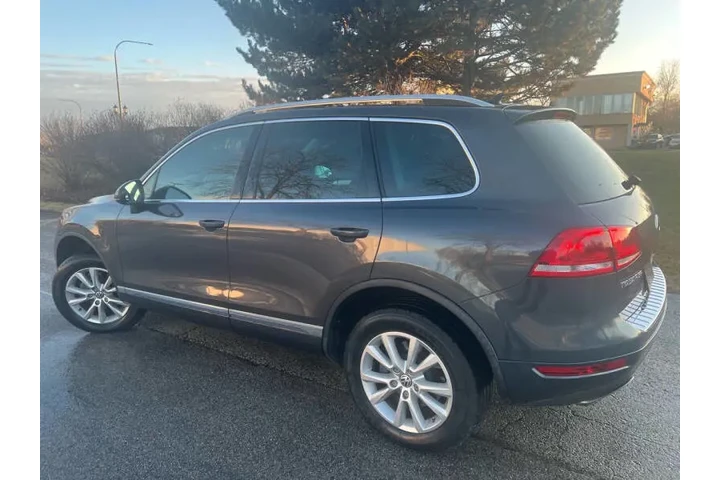 $11997 : 2014 Touareg V6 Sport image 5