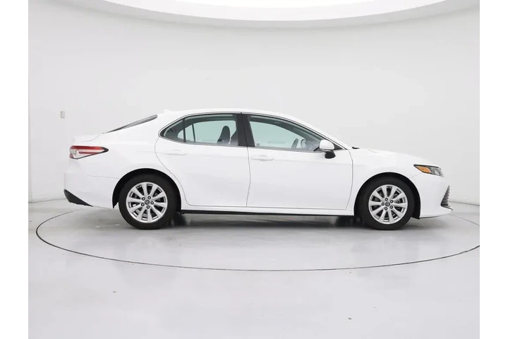 $19998 : Toyota Camry 2019 LE 4dr Sed image 7