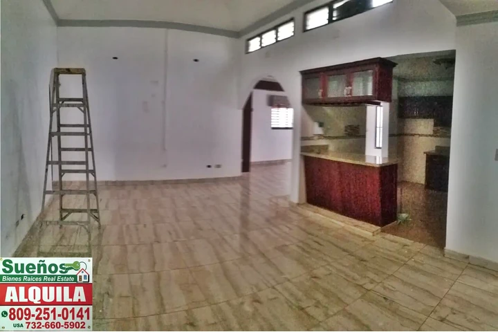 $1 : Casa en Renta  Gurabo, Stg R.D image 2