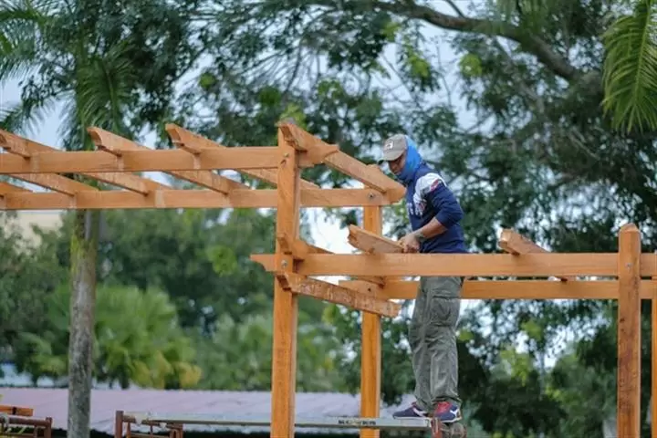 Pergola Builders image 1