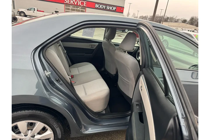 $8980 : 2016 Corolla 4dr Sdn CVT S w/ image 9