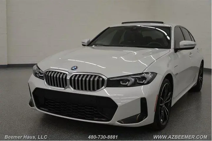 $34998 : BMW 3 Series 2023 330e 4dr S image 2
