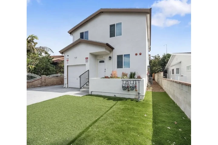 $1540 : 1 Bedroom 1 Bath Apt in Carson image 3