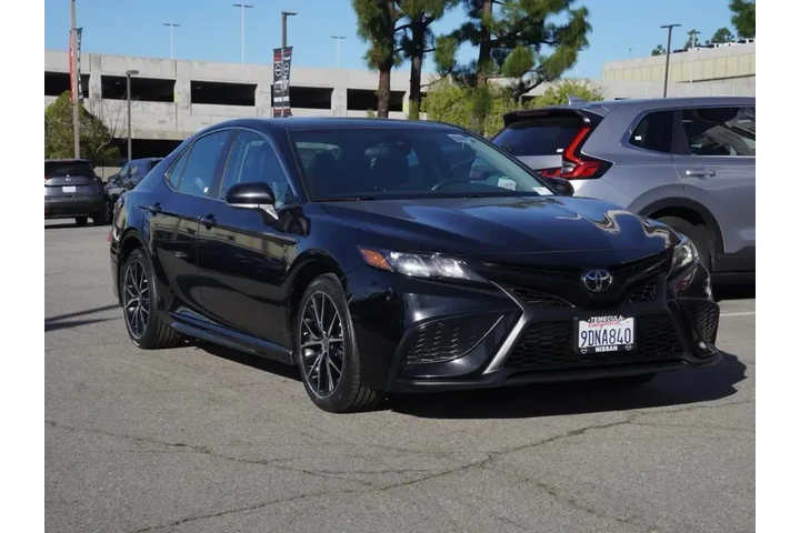 $21781 : Toyota Camry 2023 SE 4dr Sed image 2